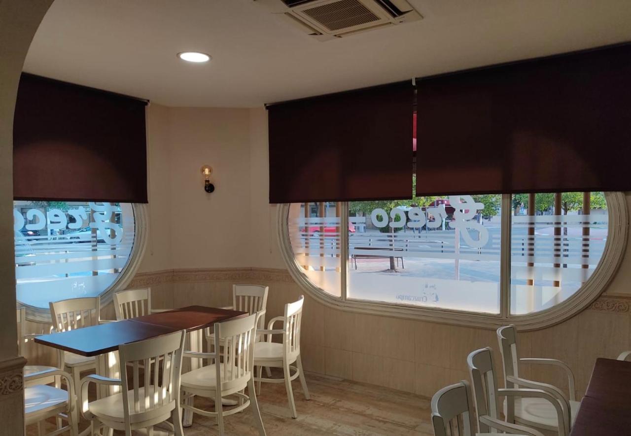 Hostal-Cafe Gutgreco Sonseca Екстериор снимка