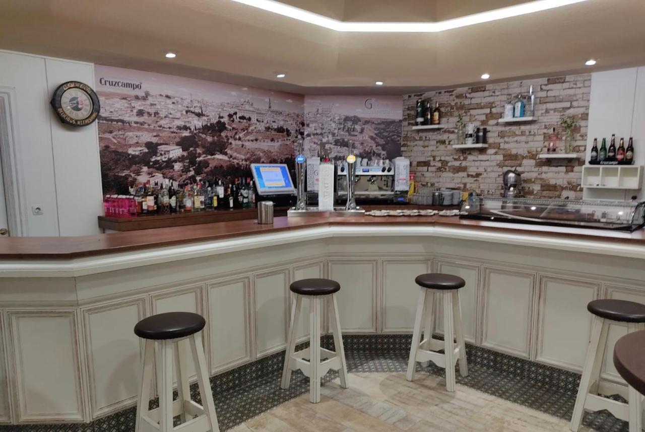 Hostal-Cafe Gutgreco Sonseca Екстериор снимка