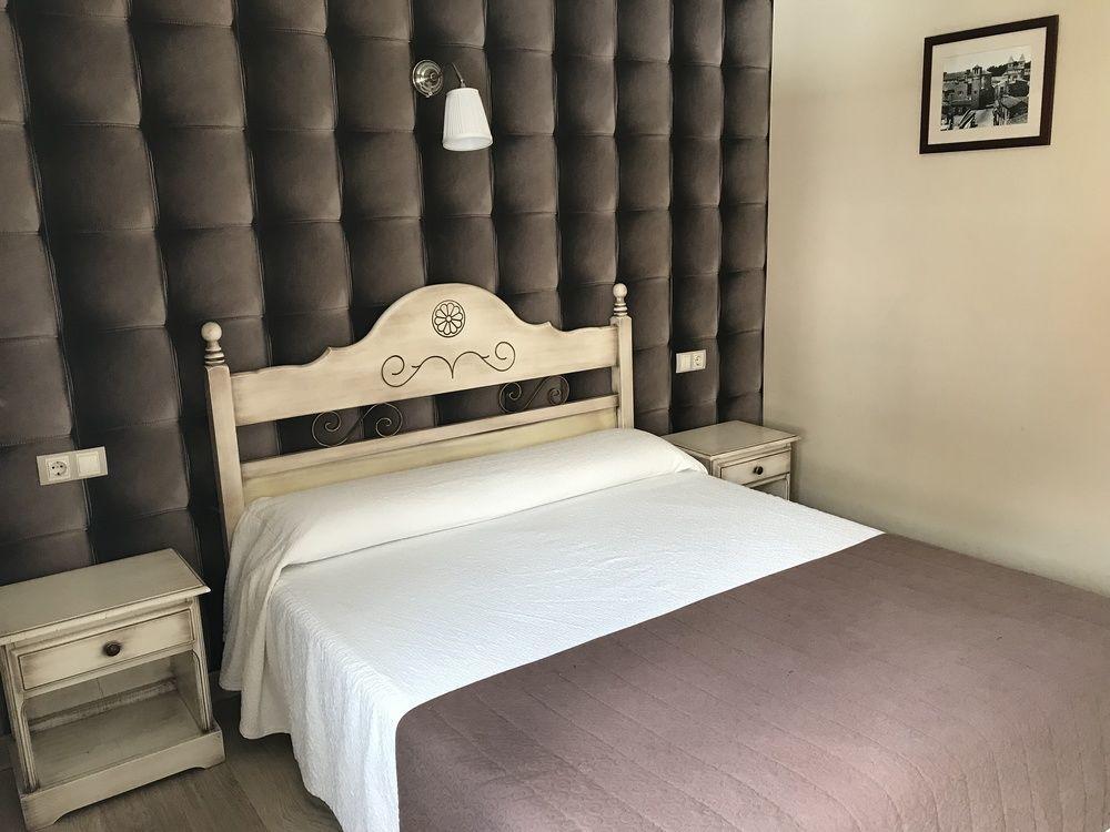 Hostal-Cafe Gutgreco Sonseca Екстериор снимка