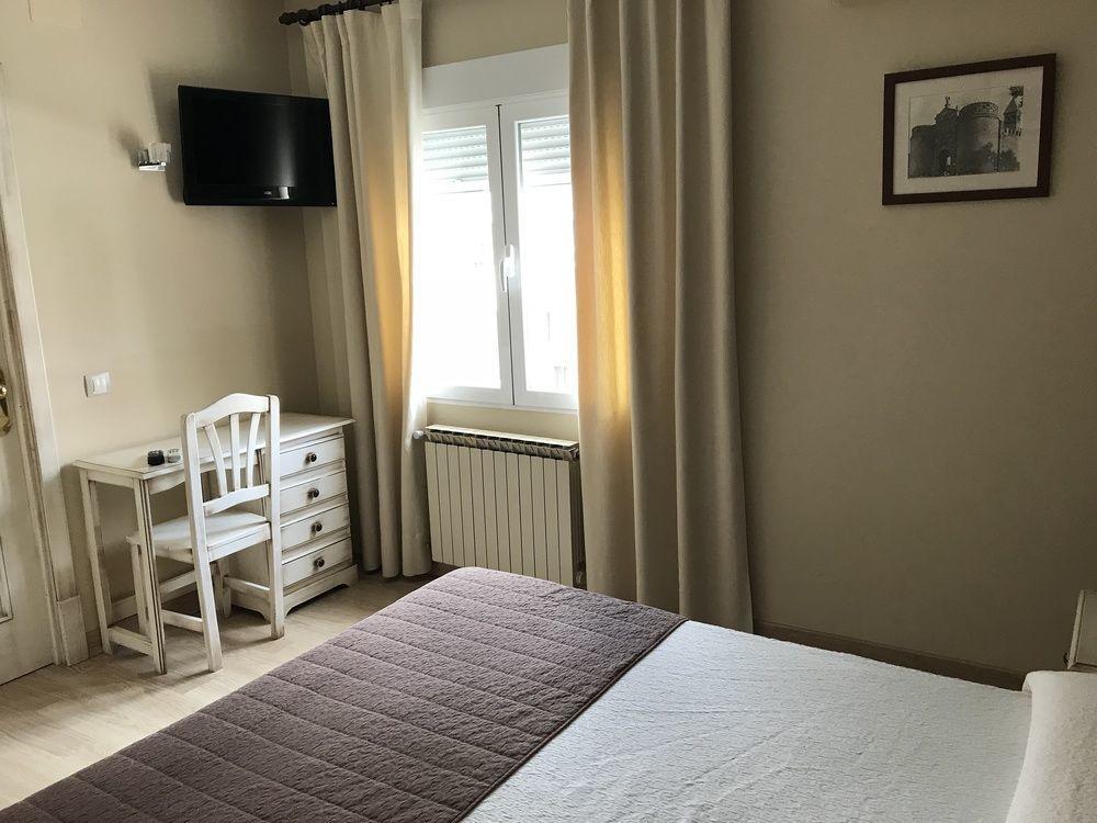 Hostal-Cafe Gutgreco Sonseca Екстериор снимка